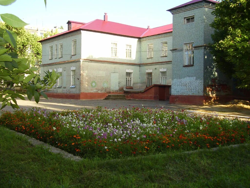 Петровск Саратовская область. Осенний Петровск Саратовская область. Гостиница Петровск Саратовская область. Город Петровск осень.