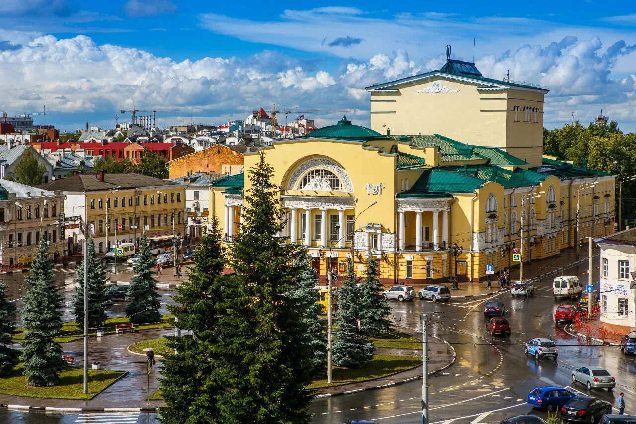 Русские театры названия. Театр драмы имени ф. Волкова, Ярославль. Волковский театр Ярославль. Театр им Федора Волкова Ярославль. Драматический театр Волкова в Ярославле.