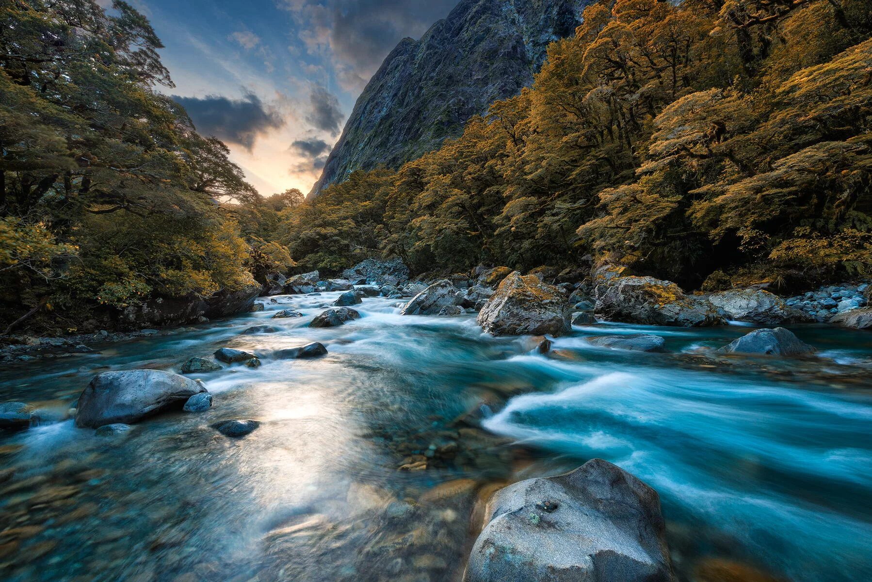 New zealand national. Фьордленд новая Зеландия. Национальный парк Фьордленд новая Зеландия. Фьерд ленд новая Зеландия. Национальные парки * Фьордленд в новой Зеландии..