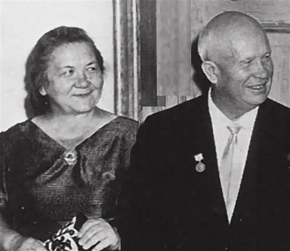 Нина хрущева политолог википедия биография личная жизнь Жена Хрущева Нина Петровна выглядела как "деревенская бабушка", но на самом деле