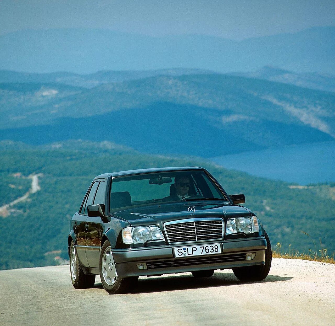 Mercedes 500e. Мерседес Бенц w124 e500. Mercedes Benz w124 e500. Мерседес Бенц е500 w124. Mercedes Benz 124 e500.