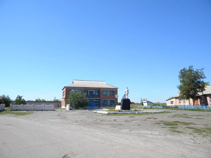 Погода огибное. Село ольшанка белгородская область. Огибное белгородская область. Памятник чернянском районе. Погода огибное.