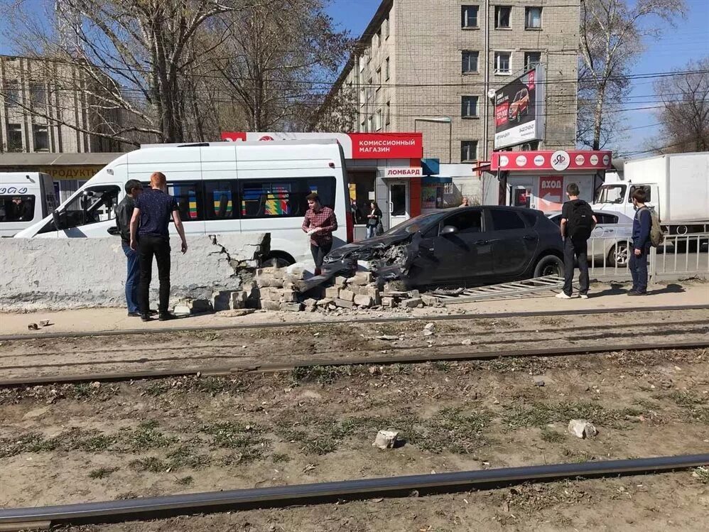 Ульяновск ДТП Доватора. Авария в Ульяновске сегодня на Рябикова. Ульяновск чп в контакте