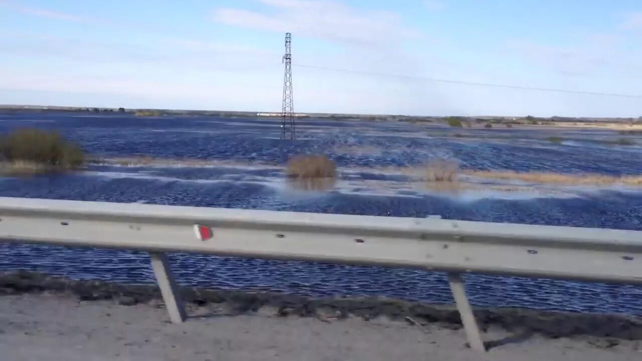 Уровень воды в реке тобол ялуторовск. Ялуторовск река Тобол. Ялуторовск город Тобол река. Уровень реки Тобол в Ялуторовске. Рыбалка в Ялуторовске на реке Тобол.