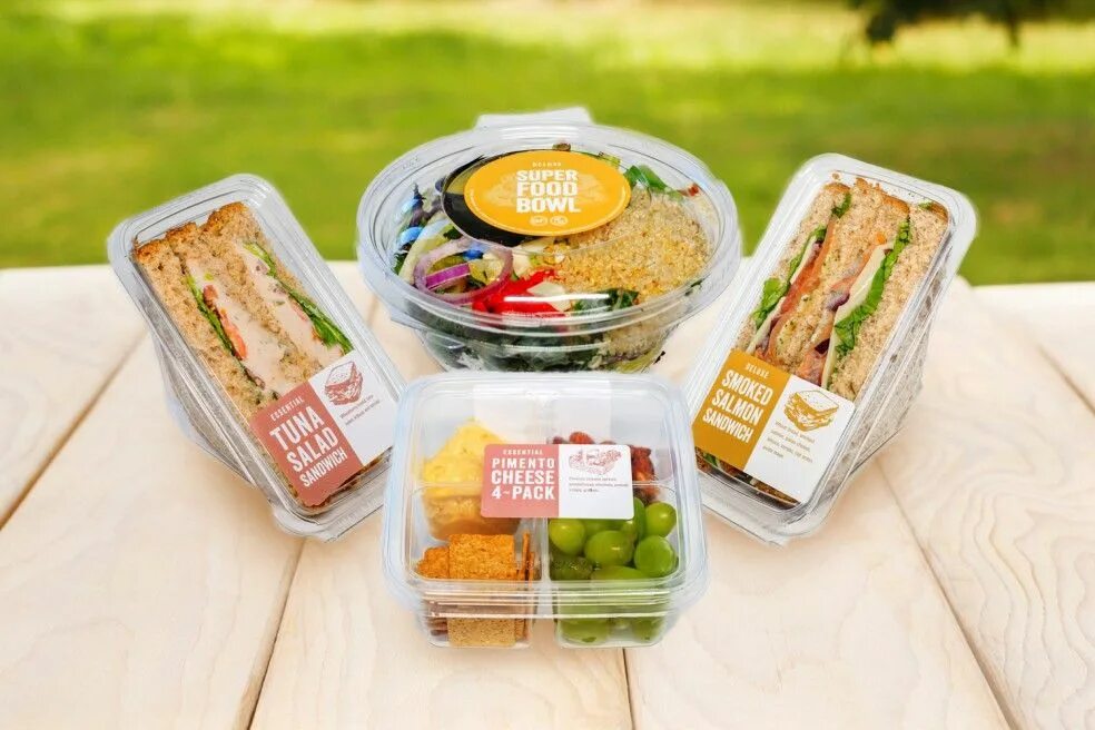 Ready pack. Food to go ассортимент. Ассортимент "to go". Grab & go готовой еды. Хол Фудс.