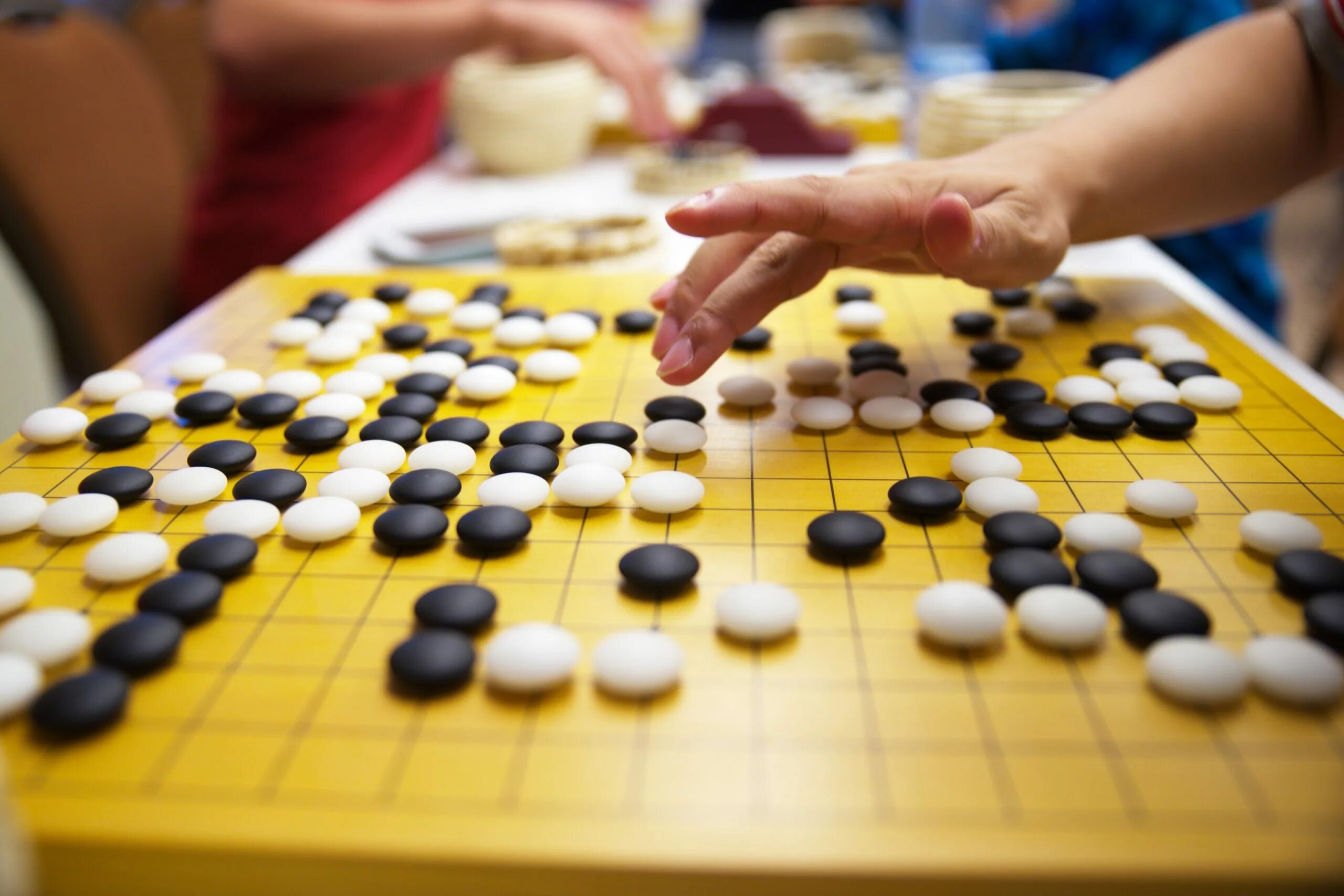 Игроки в го. Игра го япония. Сайты игра го. Настольная игра го. Сайты игра го.