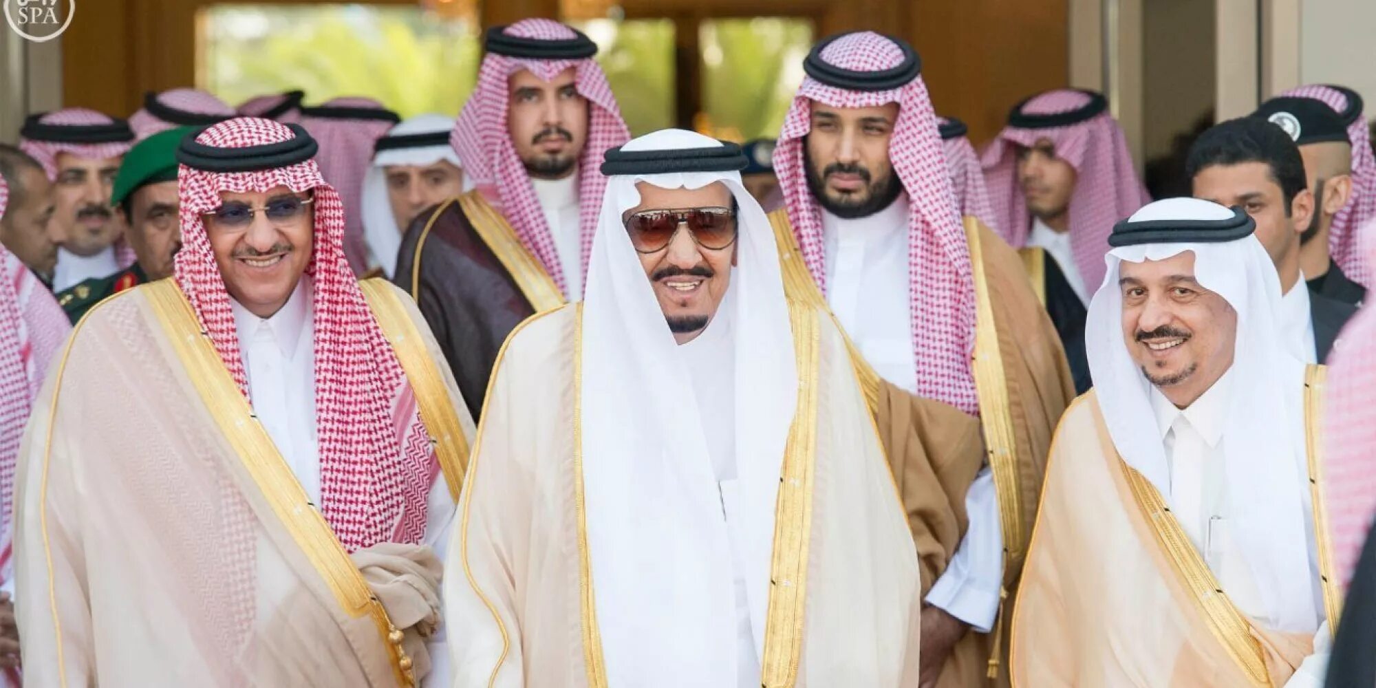 Династия Аль Сауд. Королевская семья Сауд Аравии. Семья королевства Саудовской Аравии. Король Саудовской монархии. Саудовская аравия семья