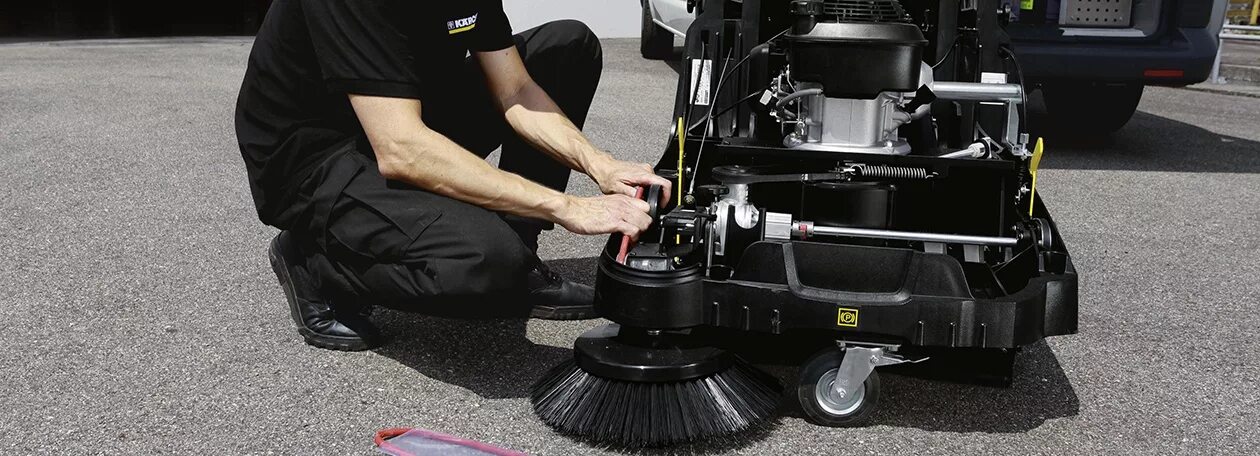 Кёрхер Портотехника w115. Керхер сервис. Сервисный центр Karcher. Подметально-уборочная машина Керхер запчасти и комплектующие. Керхер выключился