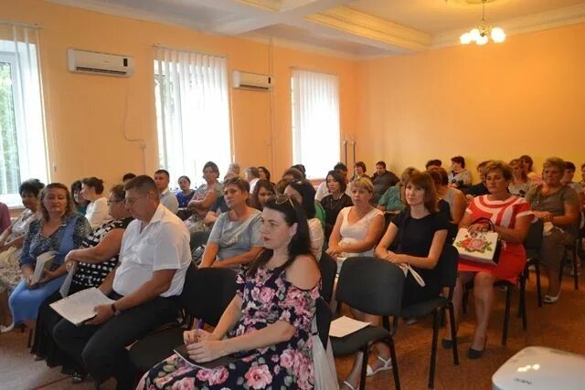 Работа в нижнегорском свежие вакансии. Работа в нижнегорском свежие вакансии
