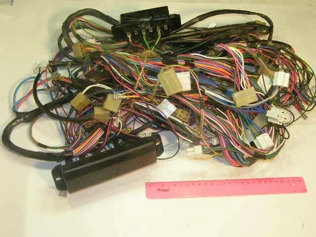 Схема освещения ваз 2121 нива. Электрическая схема нива 2121 карбюратор. Проводка ваз 21213. Электрическая схема нива 2121 карбюратор. Проводка 21213.