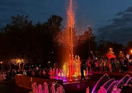 Открытие светомузыкального фонтана в красноярске
