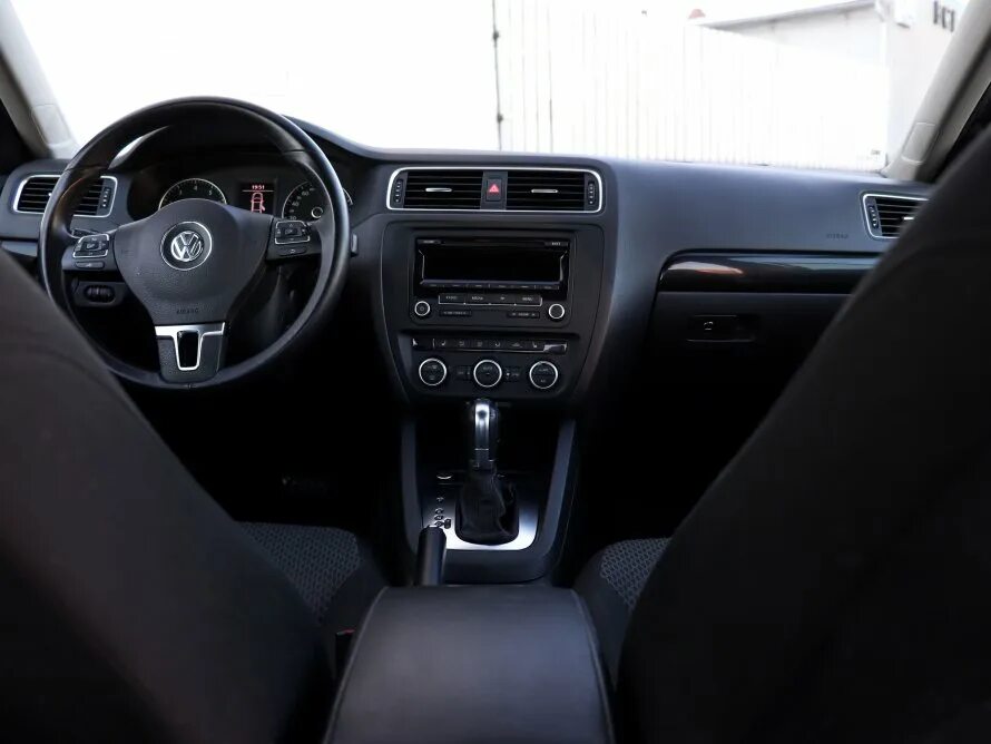 Фольксваген Джетта 2012 салон. Фольксваген Джетта 2012 года салон. Volkswagen Jetta 6 Interior. VW Jetta 2012 Interior. Volkswagen jetta салон