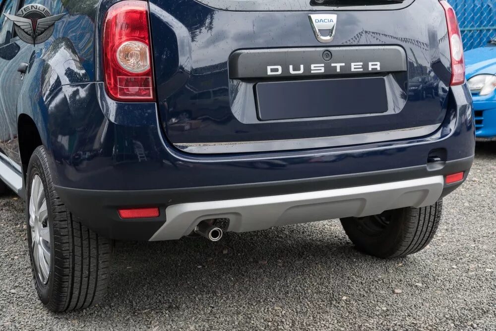 Накладка багажника Рено Дастер. Накладка на кромку багажника Renault Duster. Молдинг на бампер Duster 2. Защитная дуга заднего бампера Дастер 2015. Накладки дастер 2