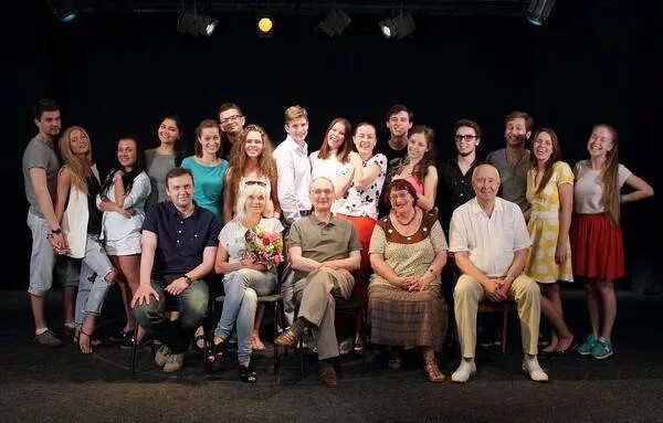 студенты актерского факультета. академия театрального искусства санкт-петербург. актёрский факультет в москве. гитис москва театральный институт. театральный институт в санкт-петербурге на моховой.