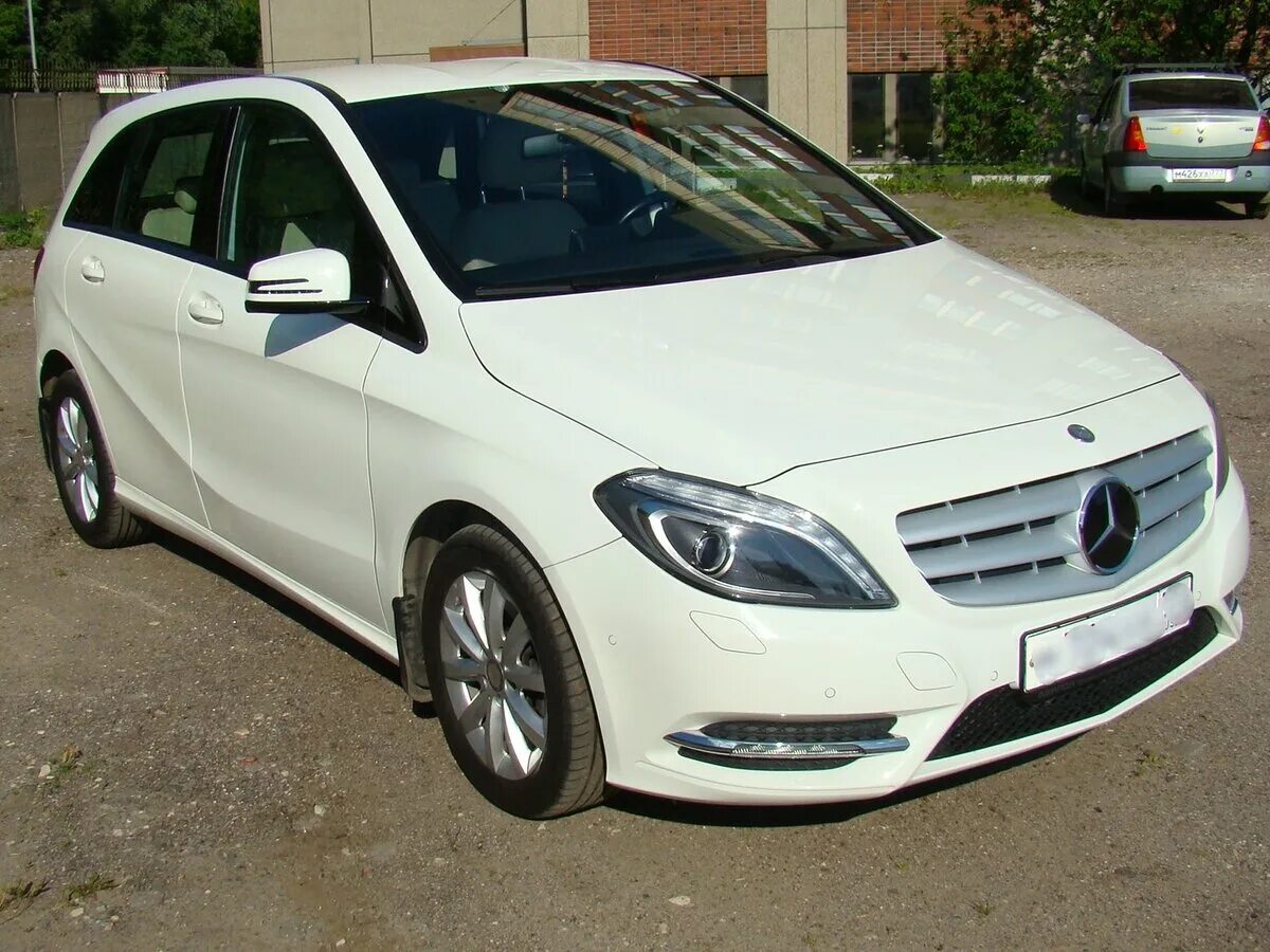 Мерседес б с пробегом. Mercedes-Benz b-класс 200 II (w246). B 200 Мерседес w246 2013. Mercedes Benz b 200 2013. Мерседес б200 2012,.