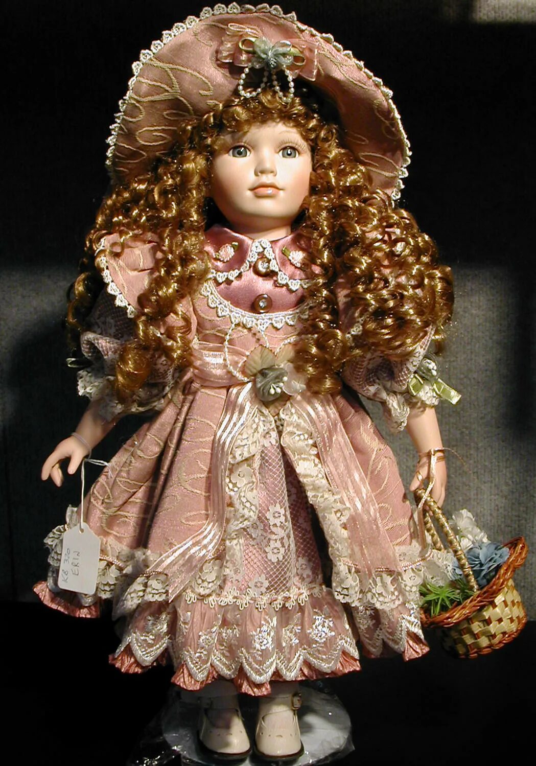 Купить коллекцию кукол. Куклы порцелан Доллс. Porcelain Doll куклы фарфоровые. Куклы фарфоровые Элизабет Харрисон.