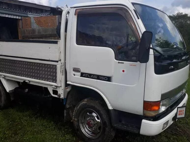 Автомобиль ниссан атлас. Nissan atlas 1996 года. nissan atlas. ниссан атлас 1996. ниссан атлас грузовой бортовой 1996.