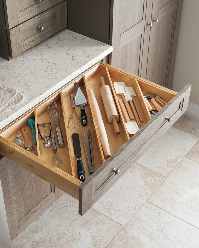 Удобные ящики для кухни. Кухонный шкаф с ящиками. Органайзер для кухонных ящиков. Хранение в кухонных ящиках.