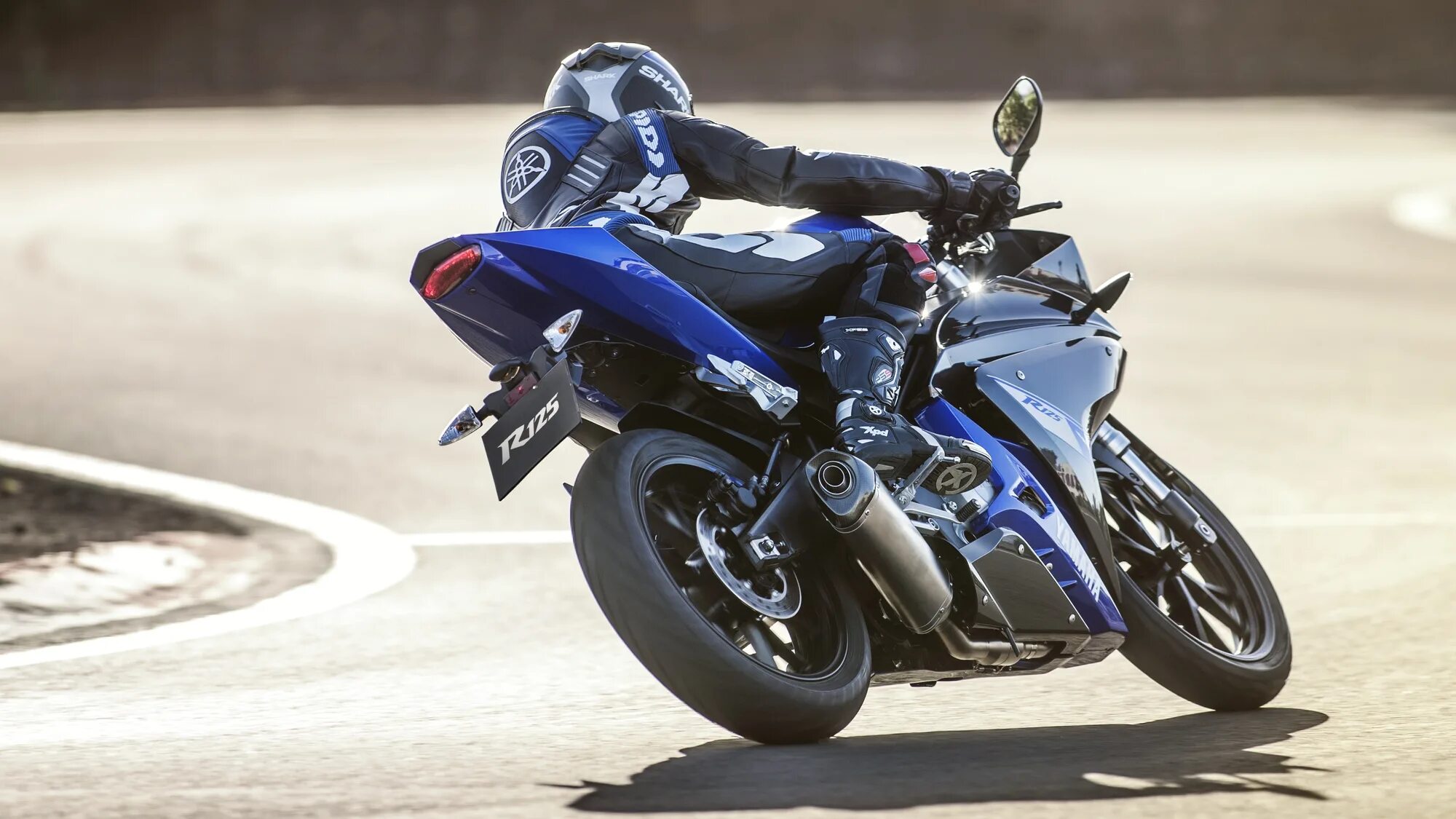 Yamaha yzf r125 максимальная скорость. Yamaha yzf-r125. yamaha yzf r125 2018. yamaha yzf 125. yamaha yzf r125 обои.