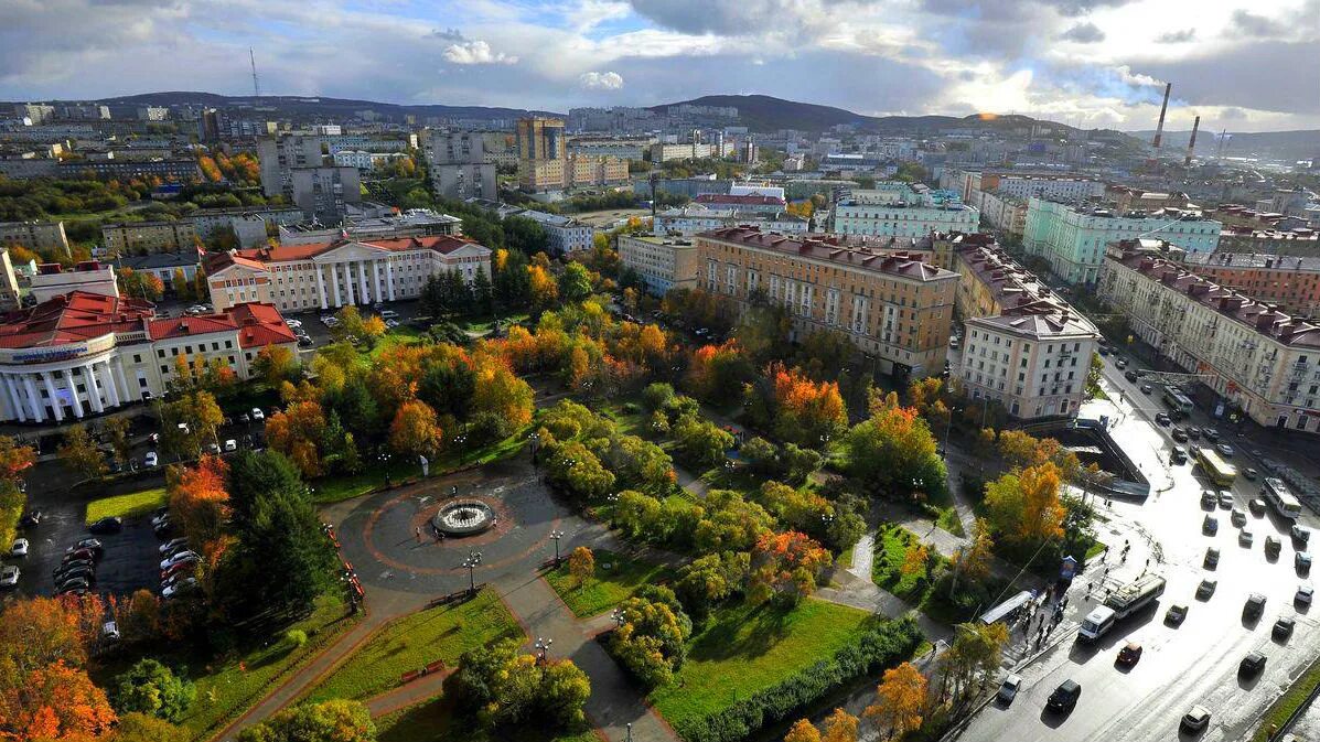 Мурманск столица заполярья. Мурманск центр города. Мурманск центр города. Городской округ город мурманск. Современный мурманск.