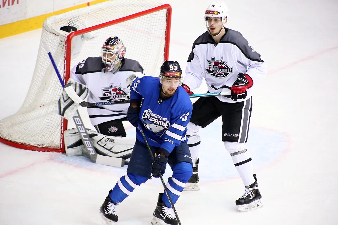 Тюмень хоккейный. Хоккейные команды тюмени. Хк рубин тюмень. Рубин команда хоккей. Хоккейная форма рубин тюмень.