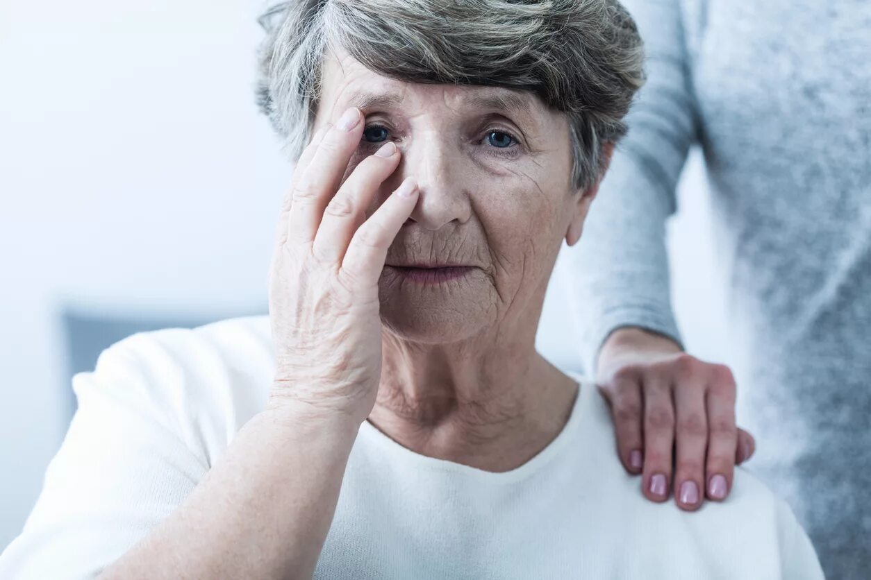 Заболевания 60. Старческое слабоумие. Пожилая женщина. Болезни пожилых людей. Стресс у пожилых.