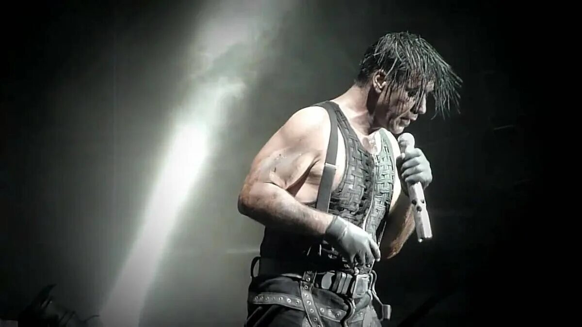 Rammstein 2011 Live. Rammstein Live 2002. Rammstein Live. Рамштайн du hast концерт. Rammstein zeig dich