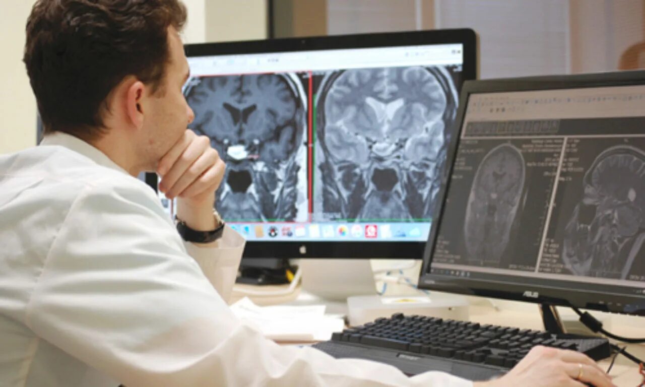 директор завода светлана рентген. центр лучевой диагностики. больница раухфуса в спб. отделение лучевой диагностики компьютерная томография вывеска. ранняя диагностика онкологических заболеваний.