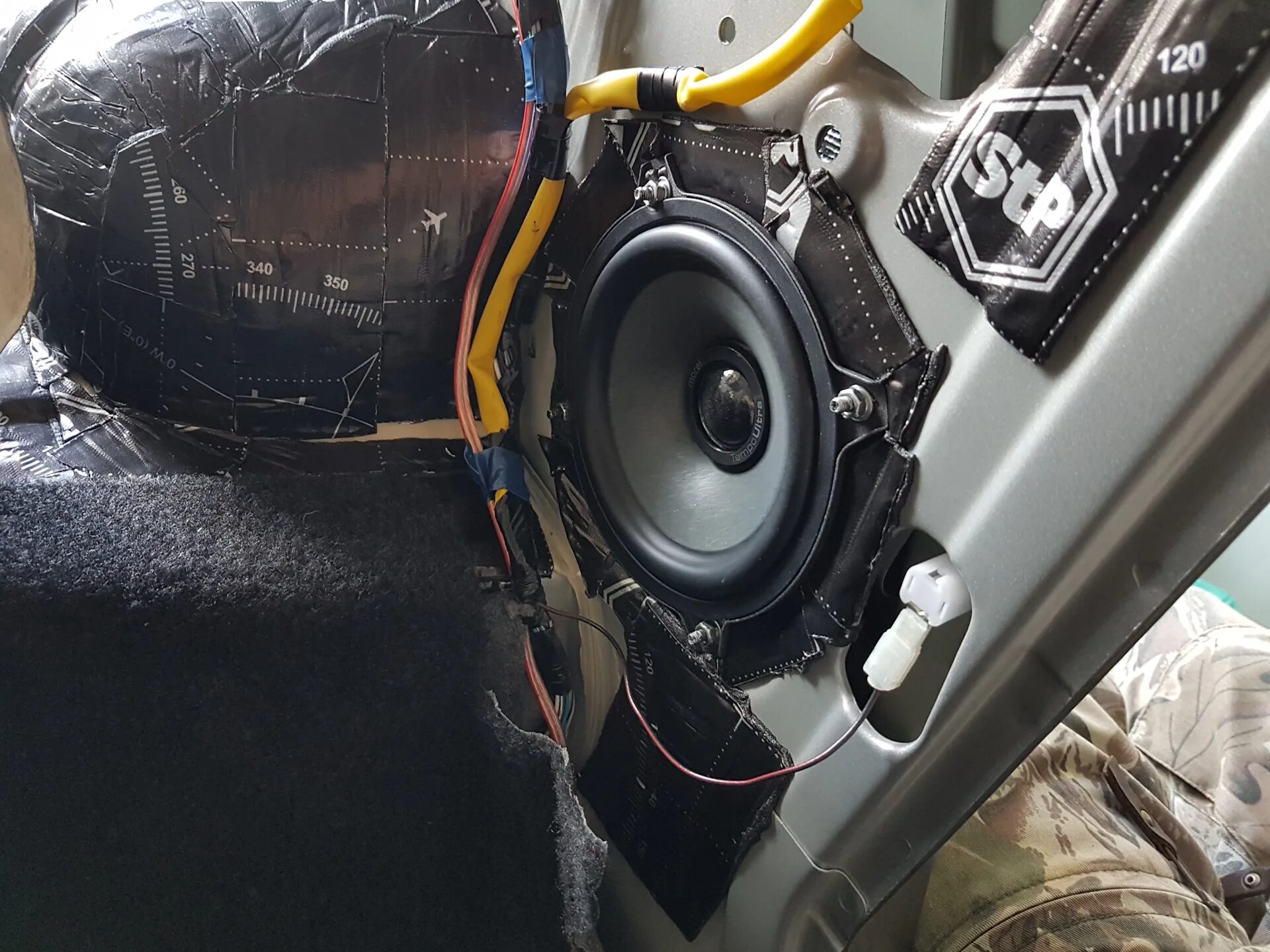 Динамики в suzuki jimny. Сузуки джимни динамики. Сузуки джимни динамики. Сузуки джимни динамики. Динамики в suzuki jimny.