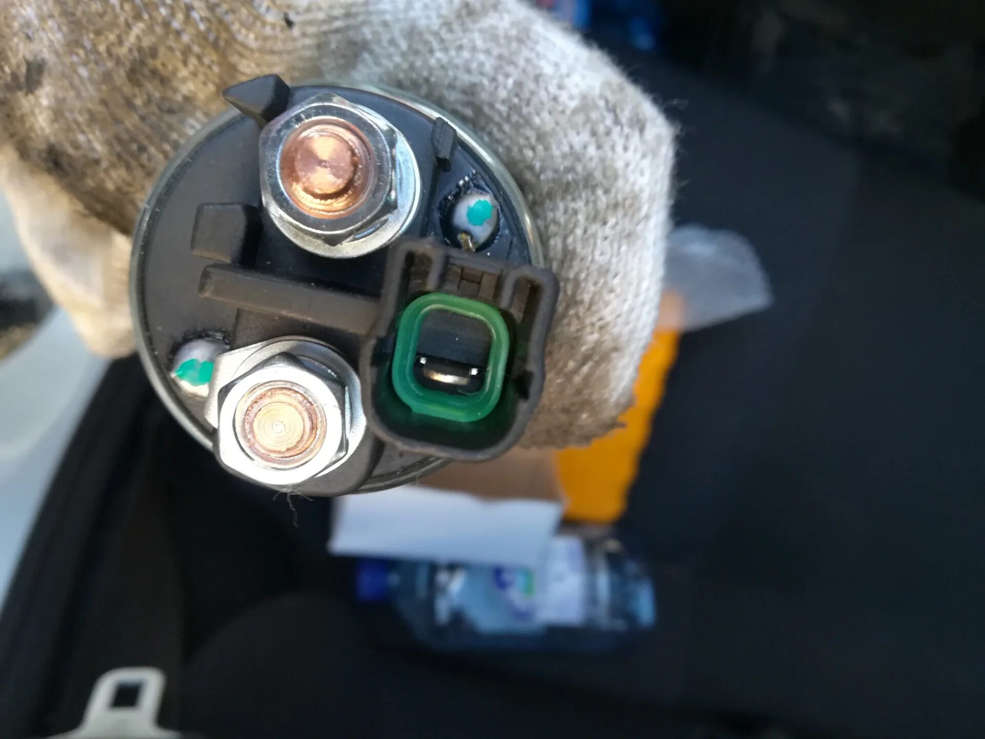 Снять втягивающий гранта. Снять втягивающий гранта