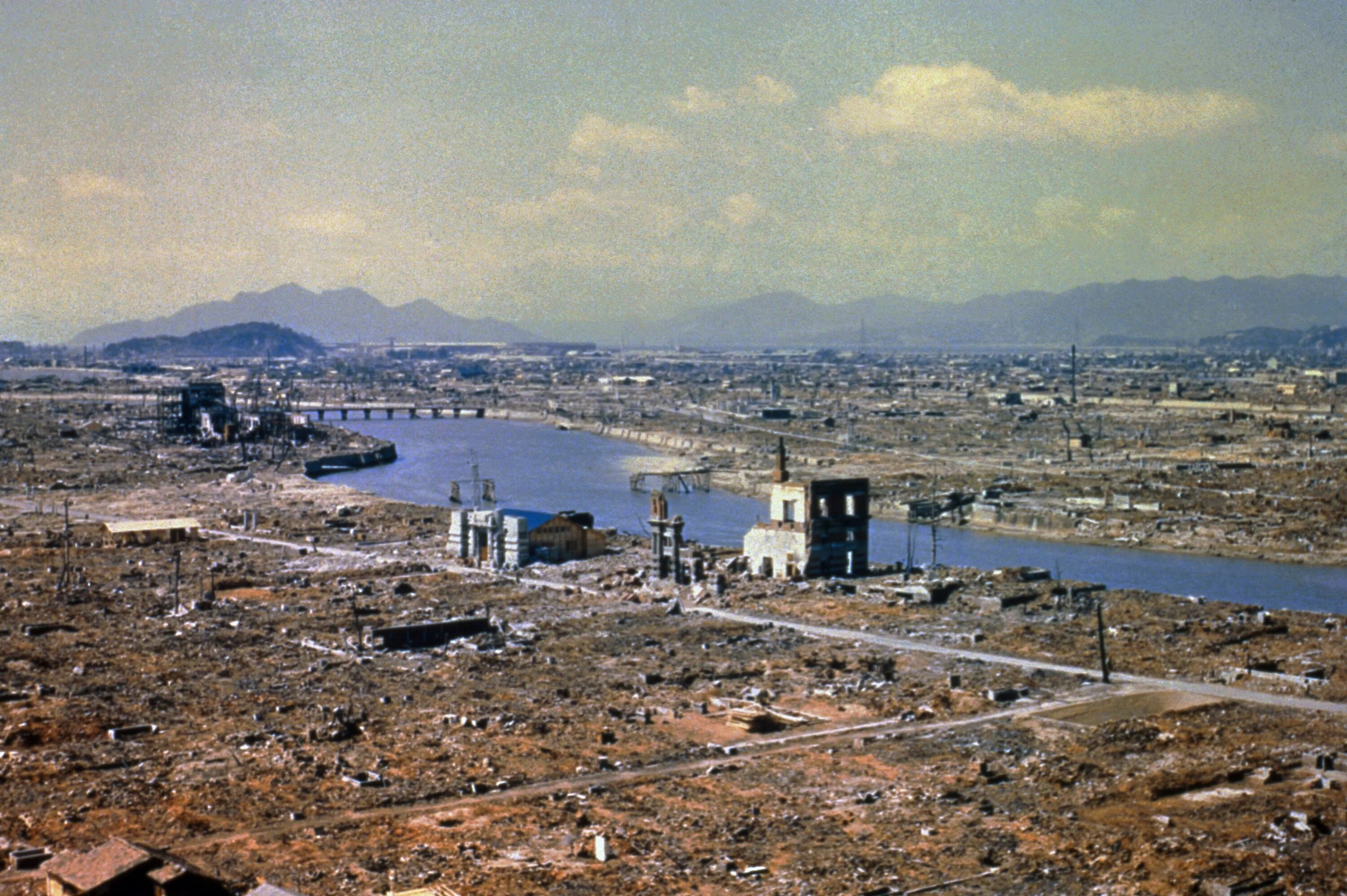 Разрушения от ядерного взрыва. Япония 1945 Хиросима и Нагасаки.