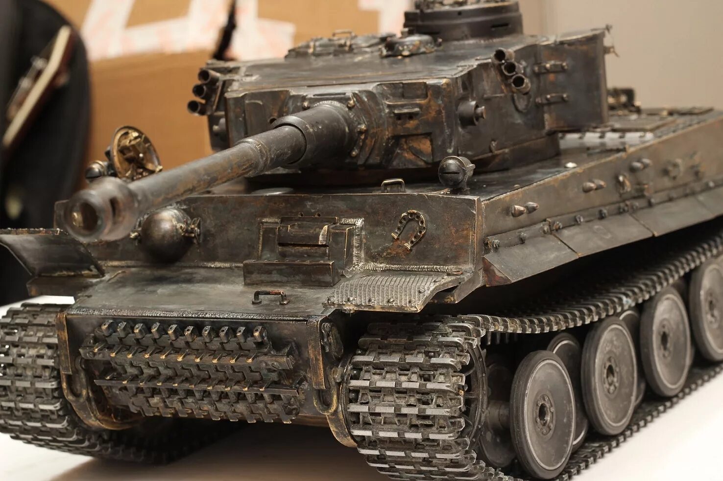 тигр 100. танк тигр 1 в кубинке. тигр 1 1/100. тигр 121 502 ттб. танк тигр в ссср.