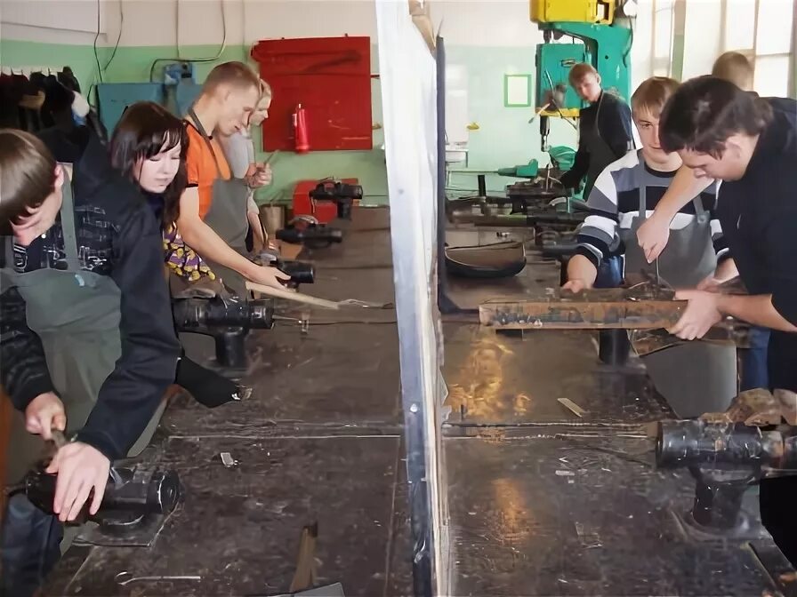 Слесарь практика. Слесарная мастерская. Учебная практика по слесарному делу. Слесарь практика. Учебная и производственная практика.