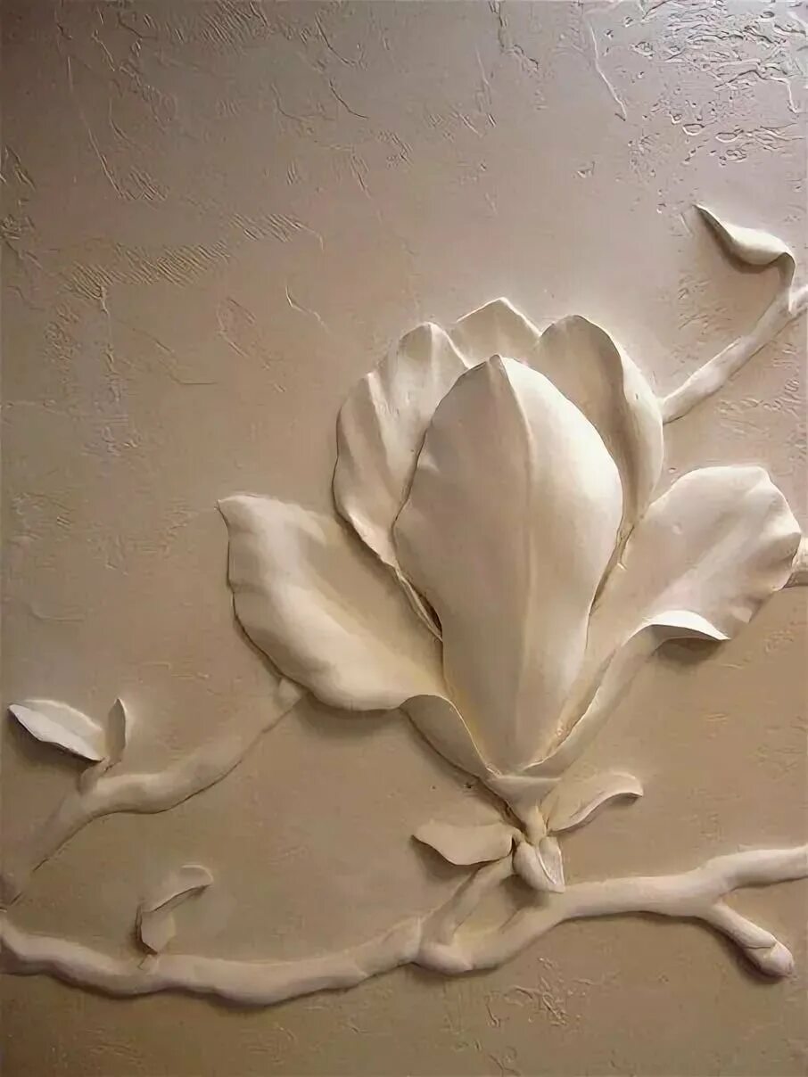 Цветы в гипсе. Барельеф на стене. Барельеф цветы. Декоративная лепнина на стены. Цветочный барельеф на стене.