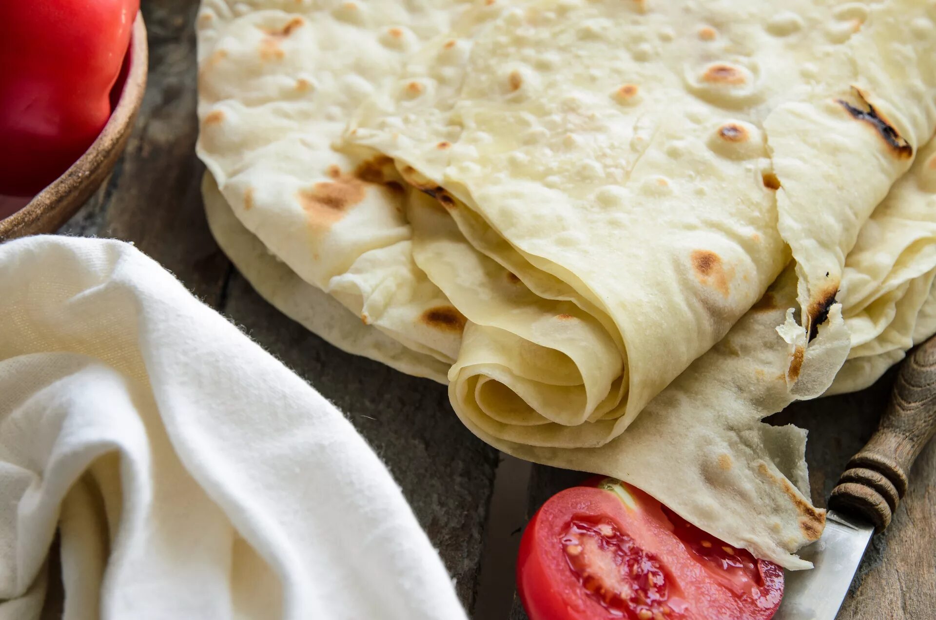 Тесто для лаваша тонкого. Lavash армянский. Лаваш армянский Севанский. Лаваш тонкий. Лаваш тонкий домашний.