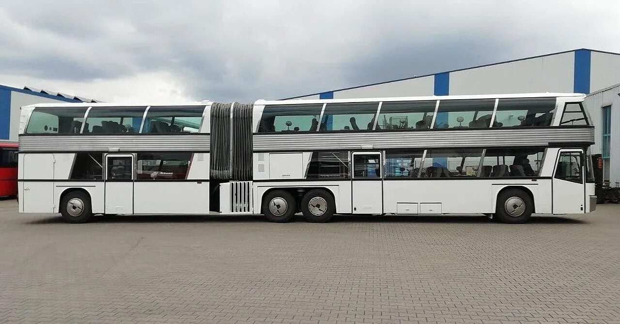 Самый большой автобус в мире. Автобус neoplan jumbocruiser. neoplan n138. неоплан 138. neoplan n980 galaxy-lounge.