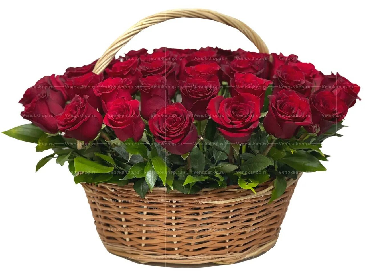Корзина цветов. Букет цветов в корзинке. Корзинки из роз. Розы в плетеной корзине.
