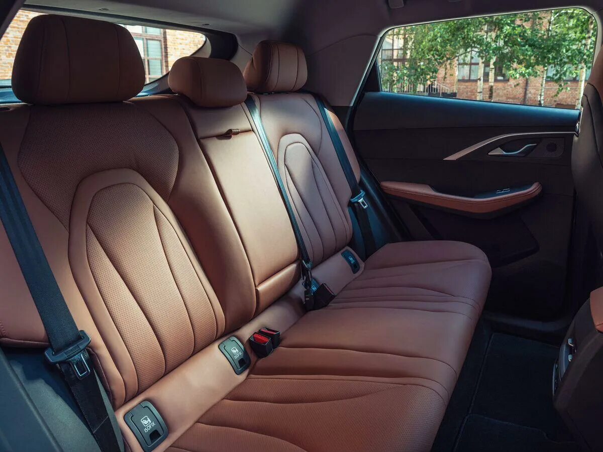 Omoda видеорегистратор. Omoda c5 2025. автомобиль chery omoda 5. omoda c5 салон. omoda c5 2025 салон.