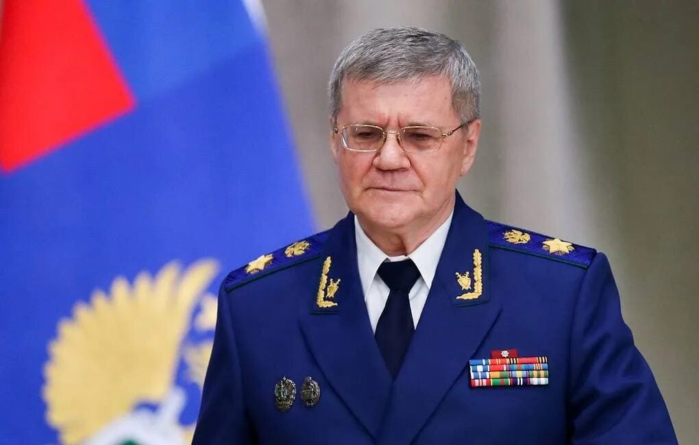 Чайка юрий яковлевич полномочный представитель президента. Юрий чайка. Юрий чайка полпред скфо. Юрий чайка скфо. Чайка полпред скфо.