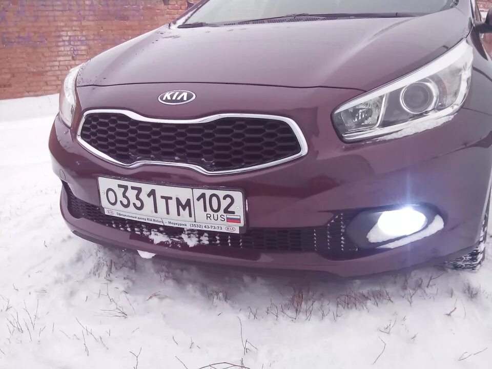 Дхо ceed. ДХО Kia Ceed 2 JD. ДХО Kia Ceed JD 2016. Ходовые огни на Киа СИД 2014. Kia Seed 2018 штатные ходовые огни передние.