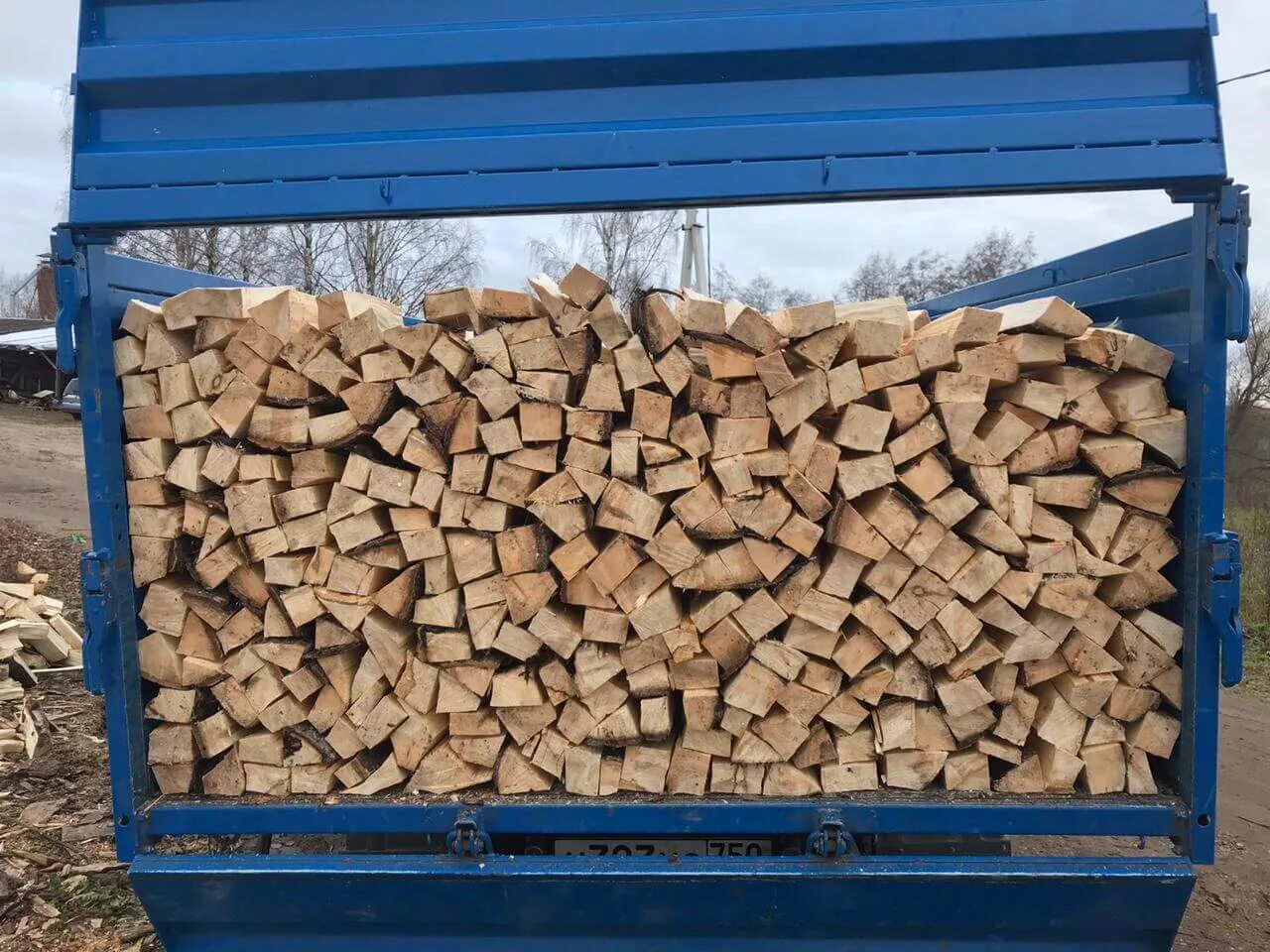 Дрова березовые колотые с доставкой в ногинске. Березовые дрова. дрова навалом. дрова берёзовые колотые. дрова береза.