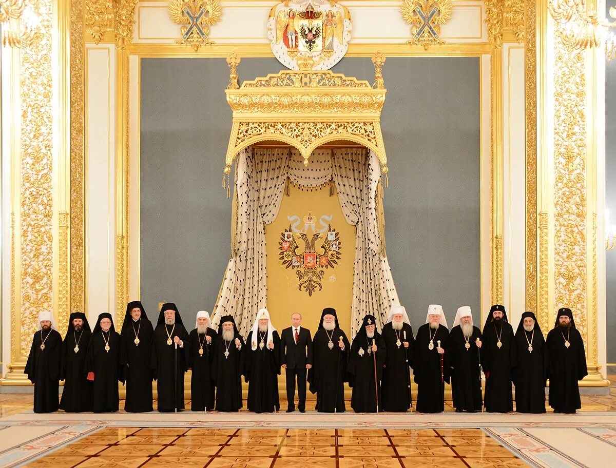 Власть церкви. Власть и церковь. масонство в церкви. масонские символы в кремле. масоны в кремле.