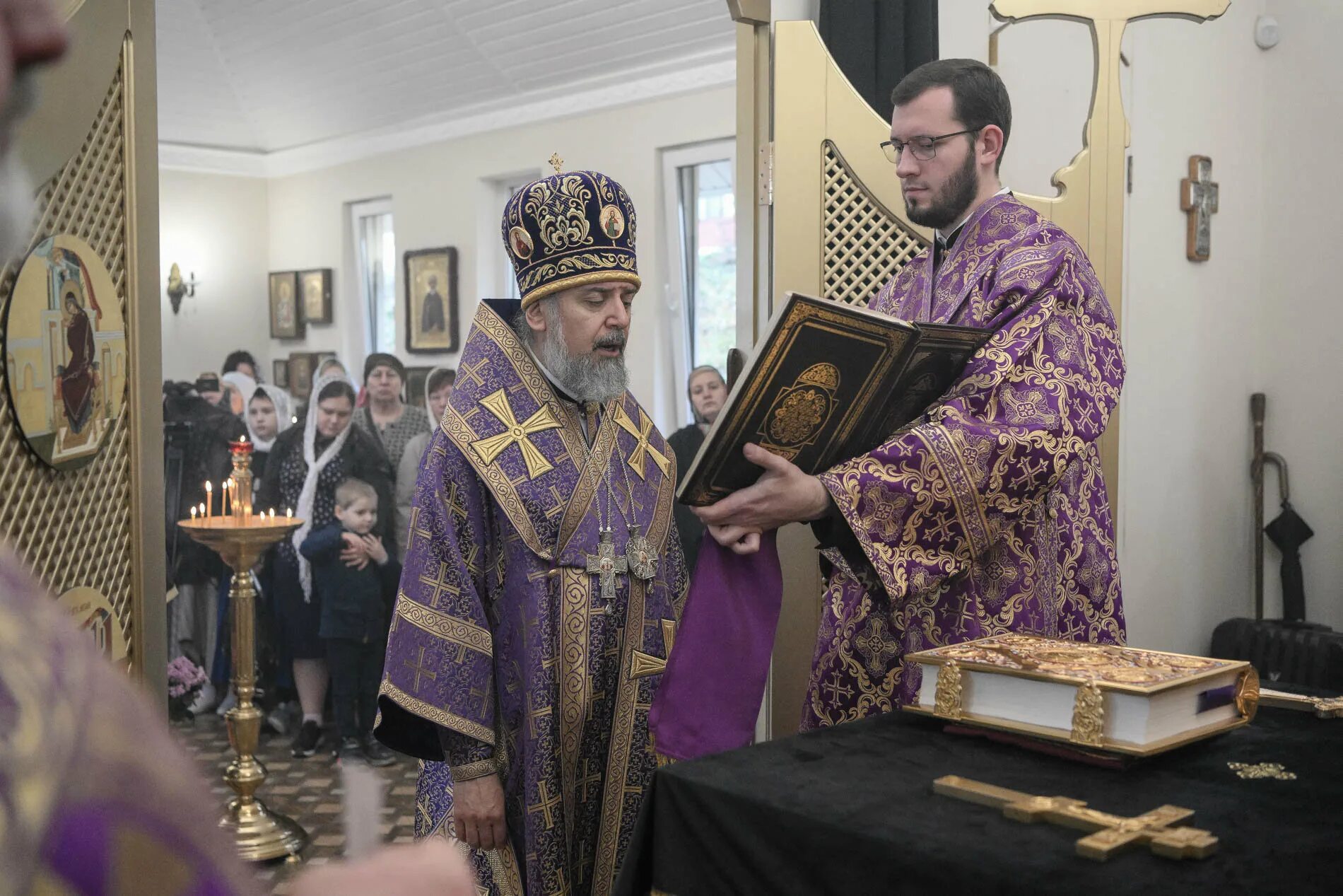 Икона 40 севастийских мучеников. День памяти сорока мучеников. Храм 40-ка мучеников севастийских кирове. Сорок мучеников севастийских богослужение. Служба мучеников севастийских.