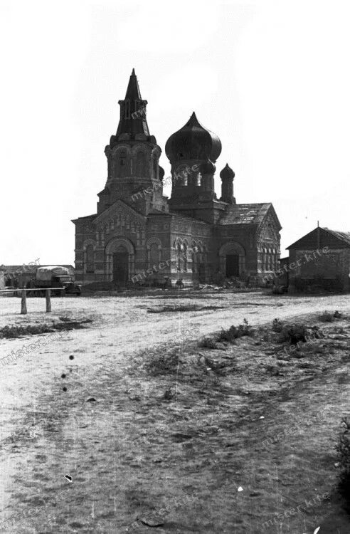 Морозовский аэродром ростовская область. Центральная площадь морозовск. Станица морозовская. Жд вокзал станция морозовская ростовская область. Станица морозовская.
