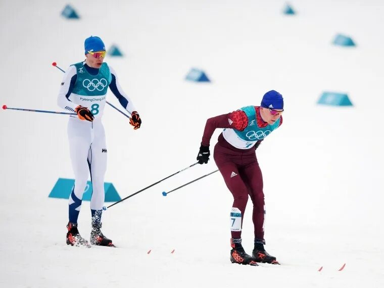 толстые лыжники. ийво нисканен финский лыжник. трамплин южно-сахалинск. толстуха на лыжах. лыжник на трамплине.