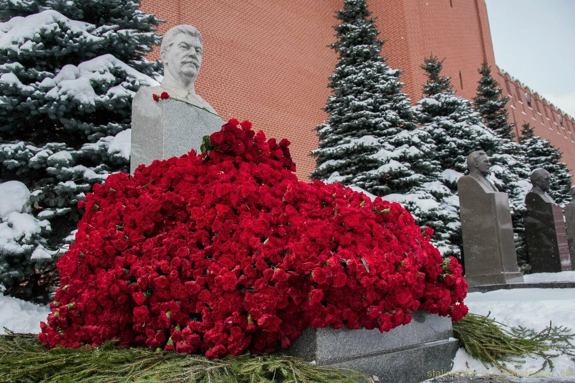 Иосиф виссарионович сталин кладбище. Иосиф виссарионович сталин кладбище