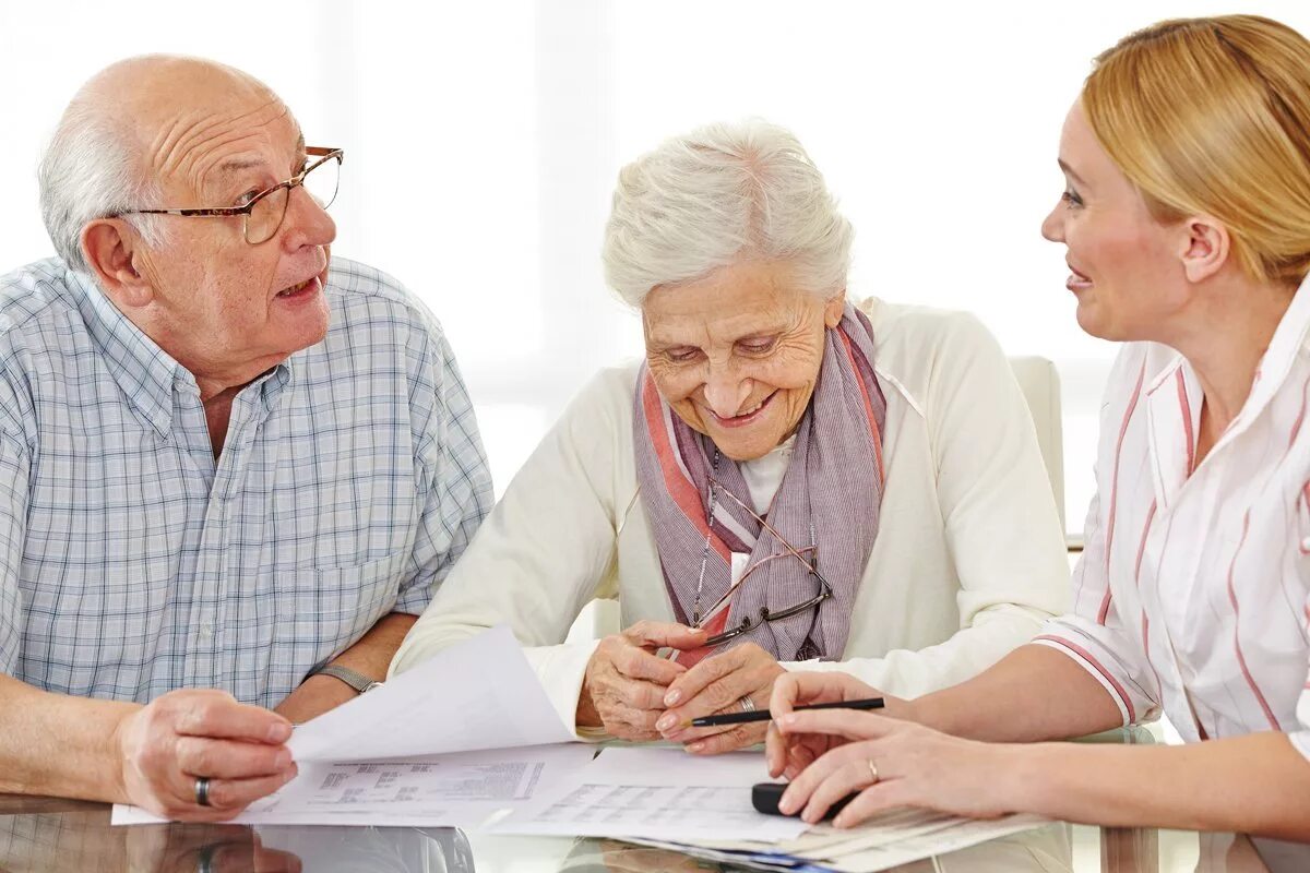 Социальное обеспечение в старости. Социальная защита пожилых людей. Социальное обеспечение пенсионеров. Пенсионер по старости.