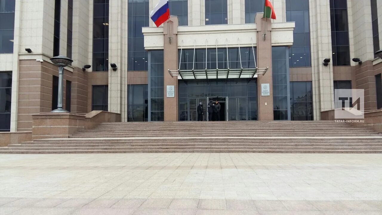 Кабинет министров республики татарстан. Правительство р т. Здание правительства татарстана. Кабинет министров правительство республики татарстан. Правительство татарстана официальный сайт.