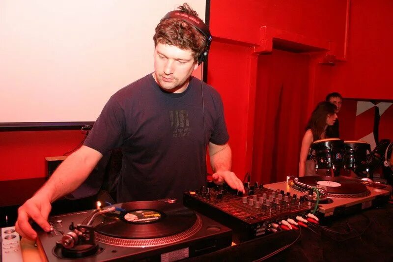 Hard electro. Dj hard electro. Диджей купидон. Hard electro. Dj lev.