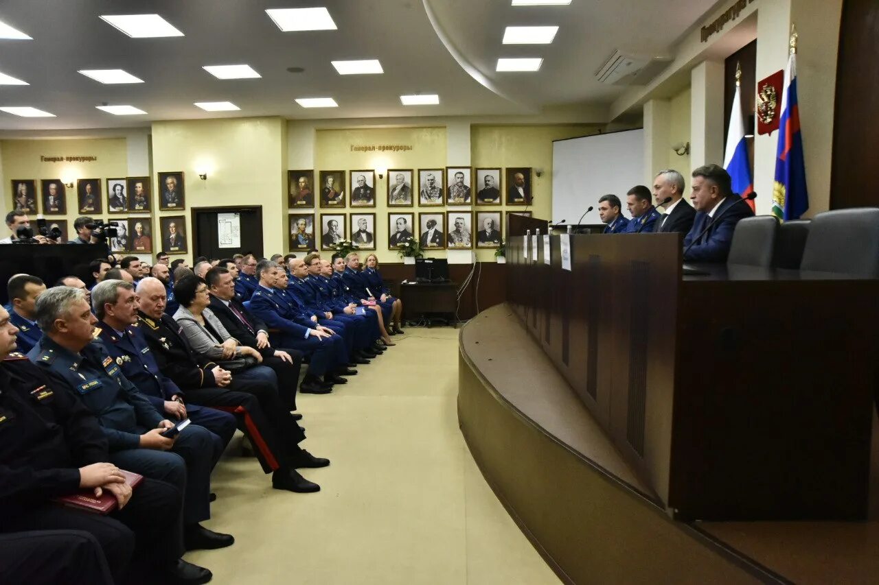 Бучман прокурор Новосибирской. Замгенпрокурора по Сибирскому Федеральному округу.